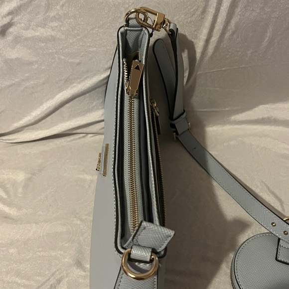 GUESS Light Blue Shoulder Bag with Coin Pouch New Without Tags - Picture 4 of 10